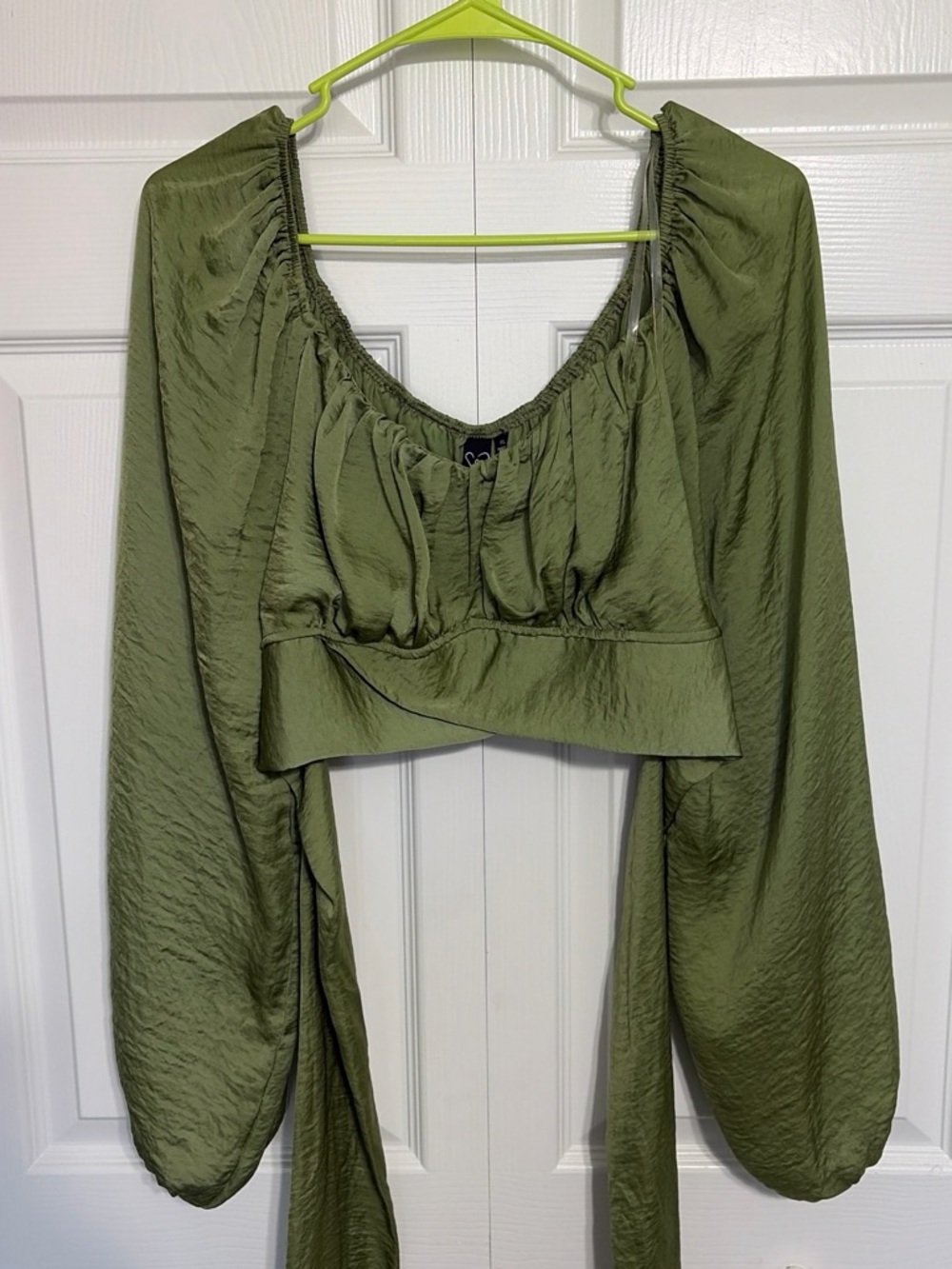 Windsor Olive Green Long Sleeve Cropped Blouse